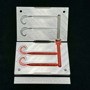 4 inch Hooktail worm - 2 Cavity
