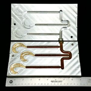 6 Inch Ribbed Firetail worm - 3 cavity