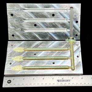 6 Inch Flat tail worm - 3 cavity